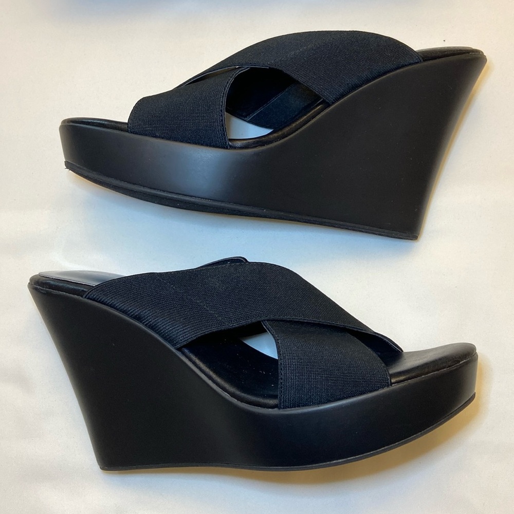 Charles by Charles David black crisscross wedge heels 8.5M